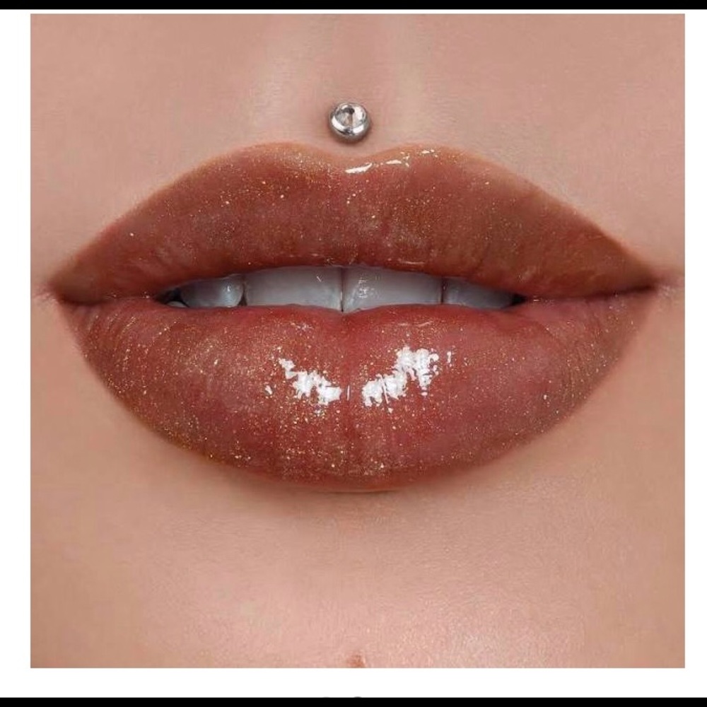 Jeffree Star her glossiness